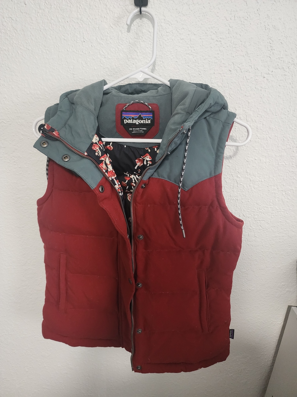 Patagonia Quilted Hooded Vest in Burgundy & Grey